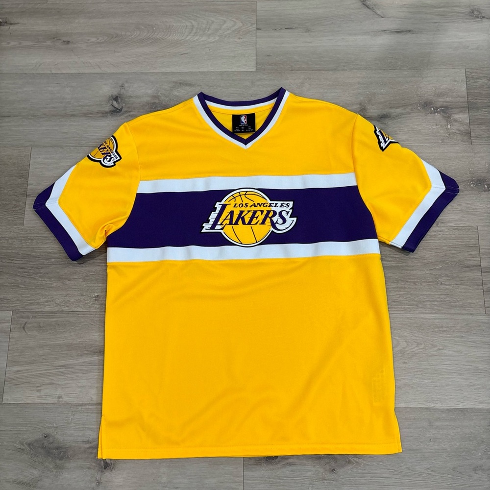 NWOT Men’s NBA Yellow & Purple Lakers Jersey Top Size Large